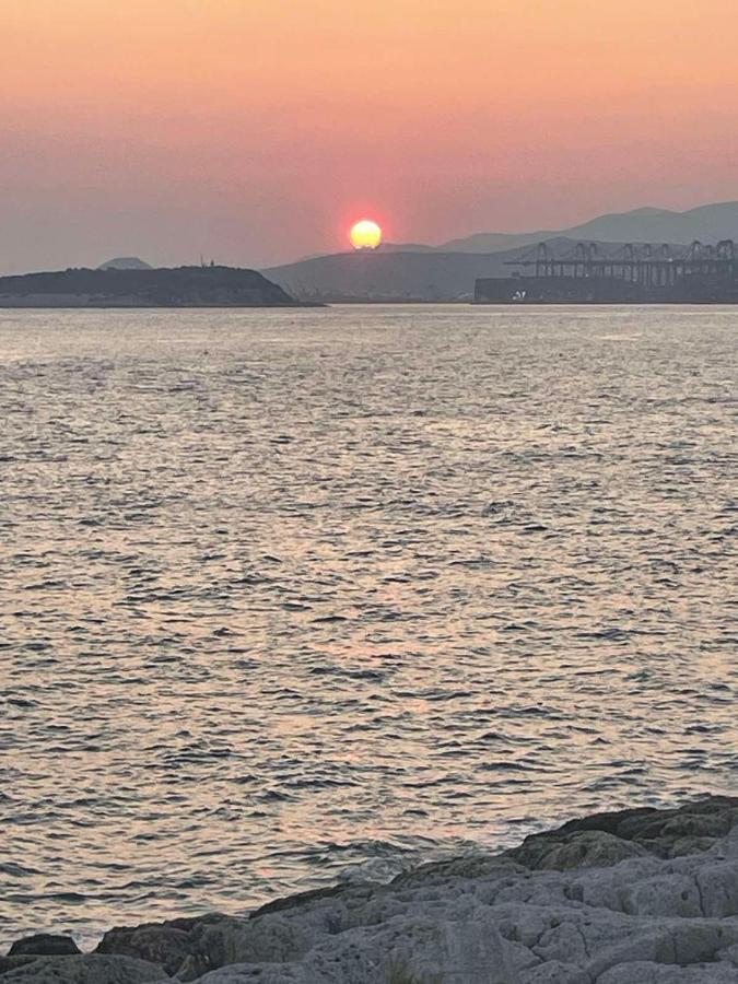 Piraiki Coastal Accommodation Πειραιάς Εξωτερικό φωτογραφία